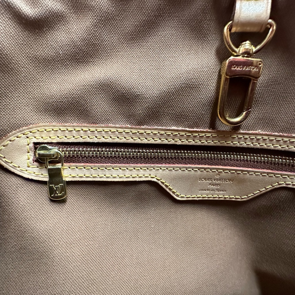 WOW POSHMARK - ONE OWNER = ME - Authentic Louis Vuitton Batignolles GM YEAH!!! - Picture 15 of 16